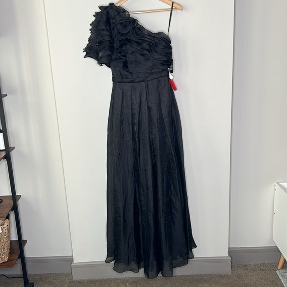 Ieena for Mac Duggal 26527 Ruffle Layered One Shoulder Gown in Black Size 6 NWT! - Picture 13 of 13